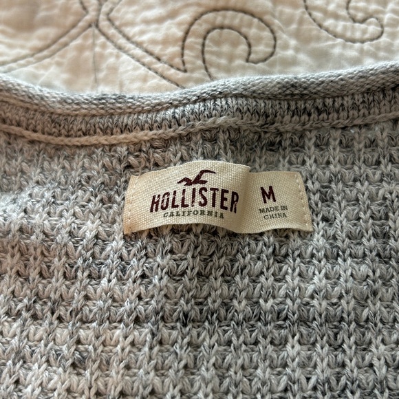 Hollister sweater bundle - Picture 11 of 15